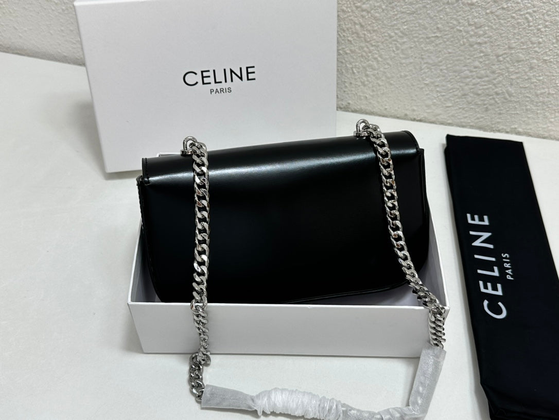 1XCL286BDE Stylish leather bag 