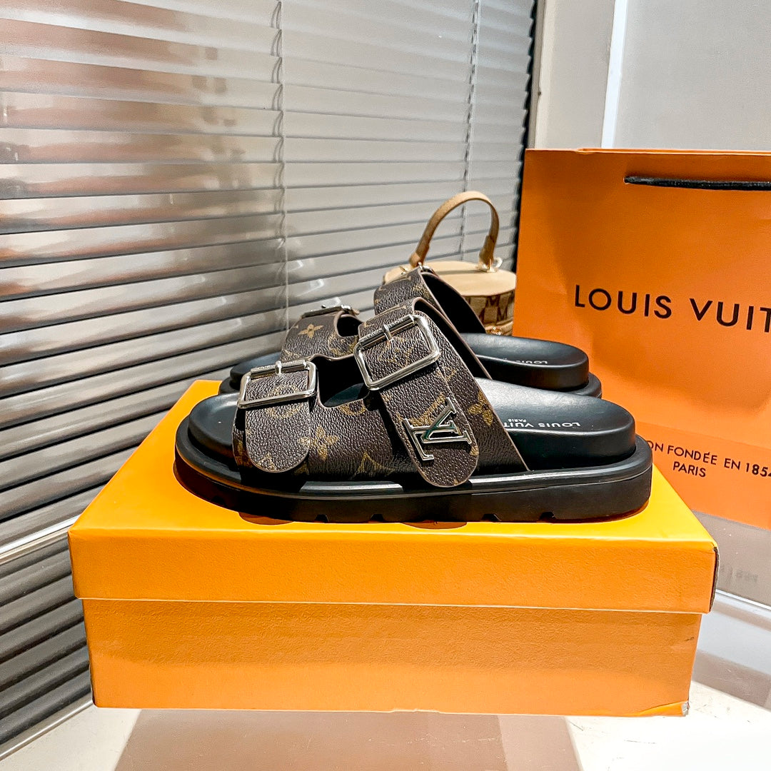 14E194ZDE Stylish Slippers