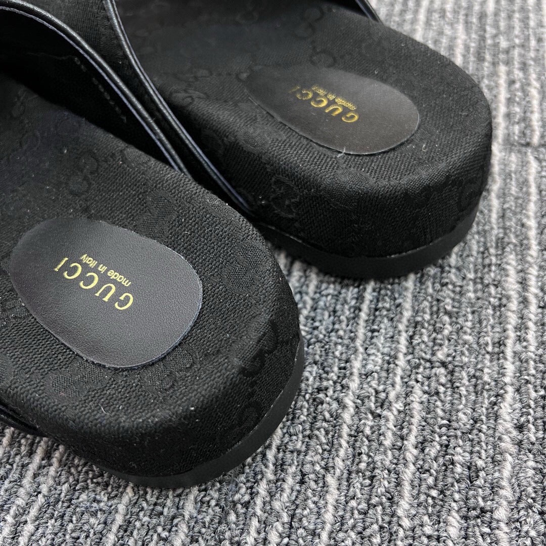 54B123ZDE Stylish slippers