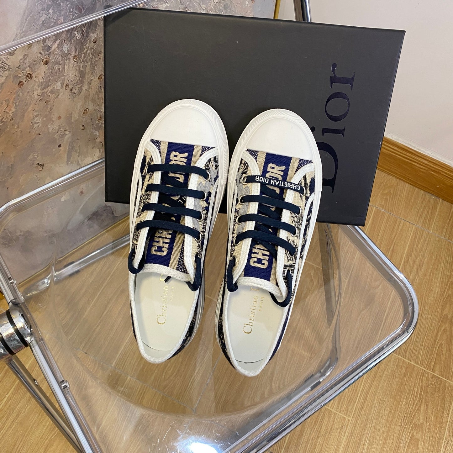 1YD20ZDE Stylish Sneakers