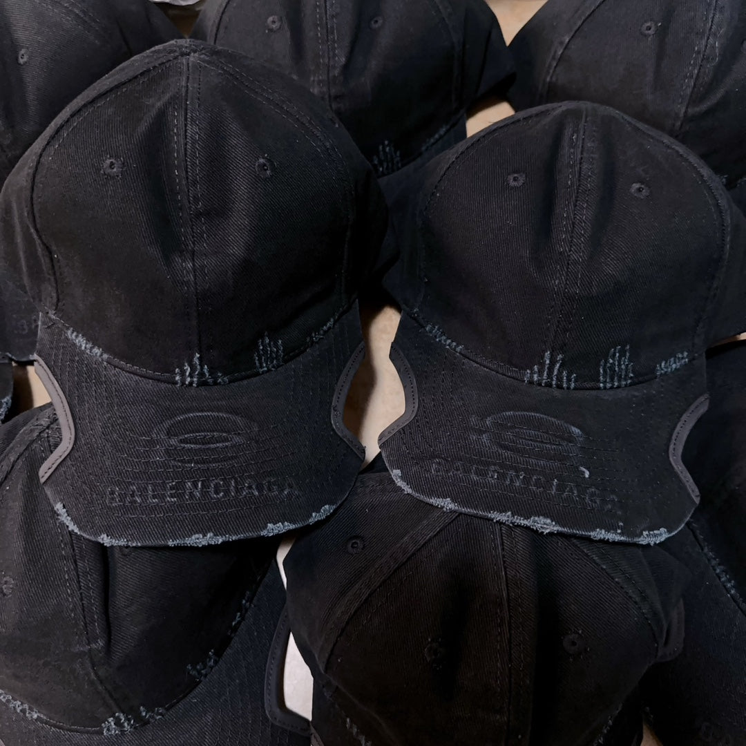 125ZJ497MDE Stylish hats