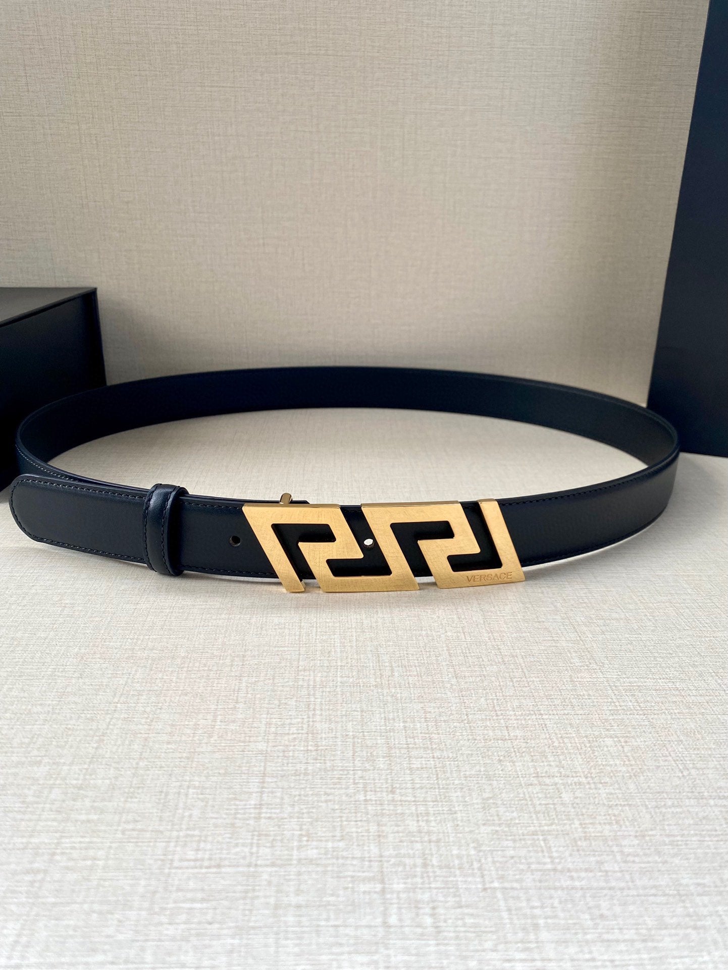 1WV165PDE Stylish  High quality belt With full package
