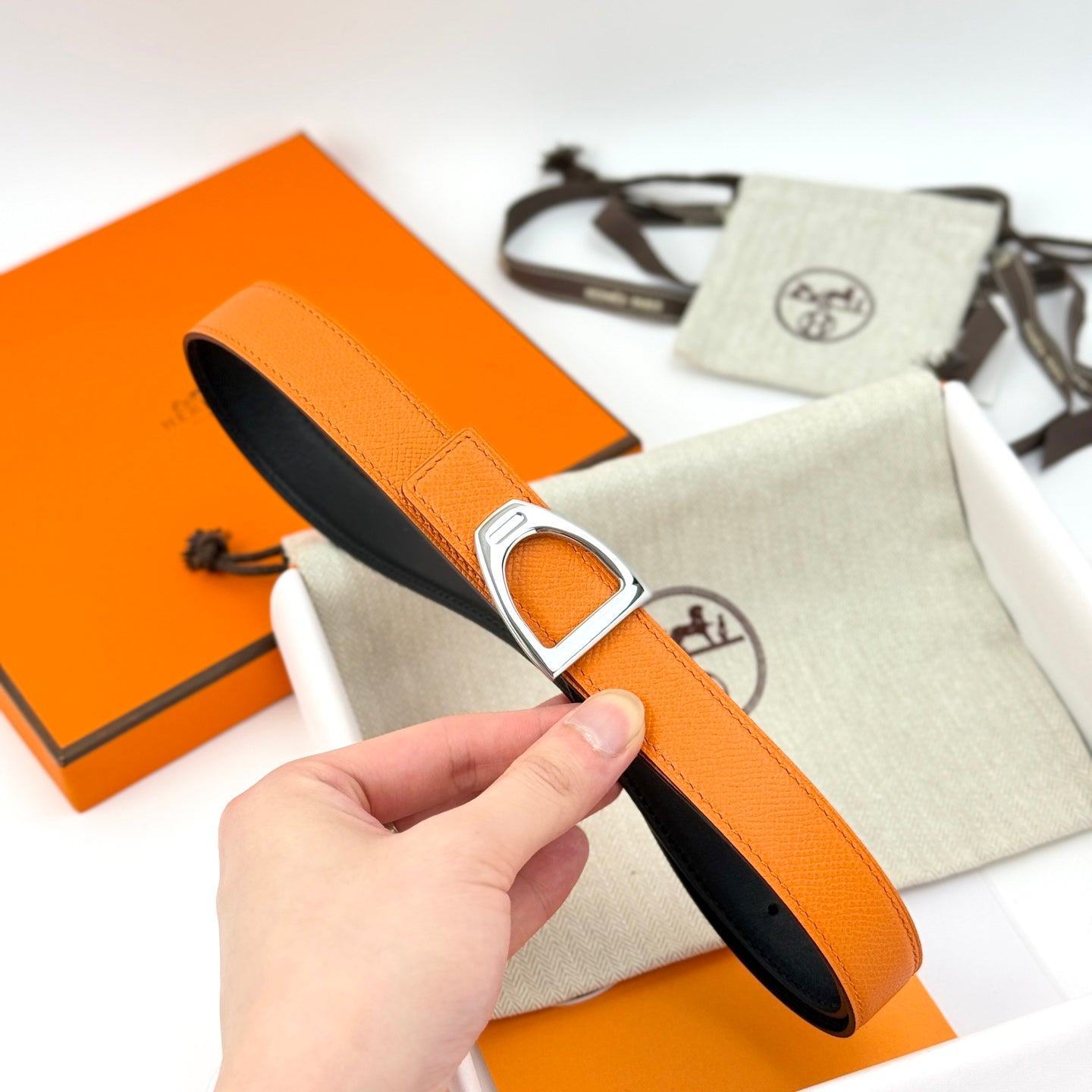 155RH233PDE Stylish  High quality belt With full package