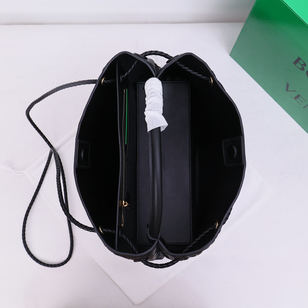 1XA80BDE Stylish leather bag