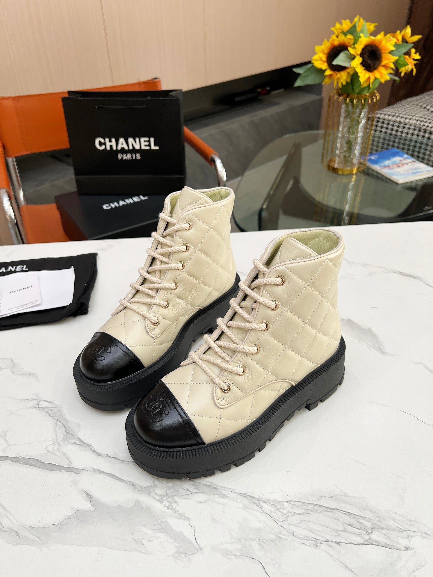 3LC4ZDE Stylish boots