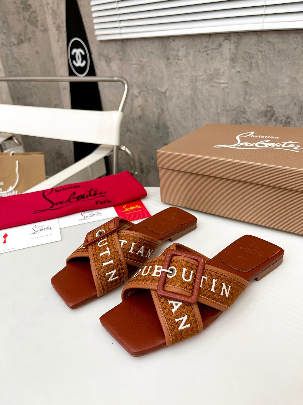 J4A43ZDE Stylish leather Slippers