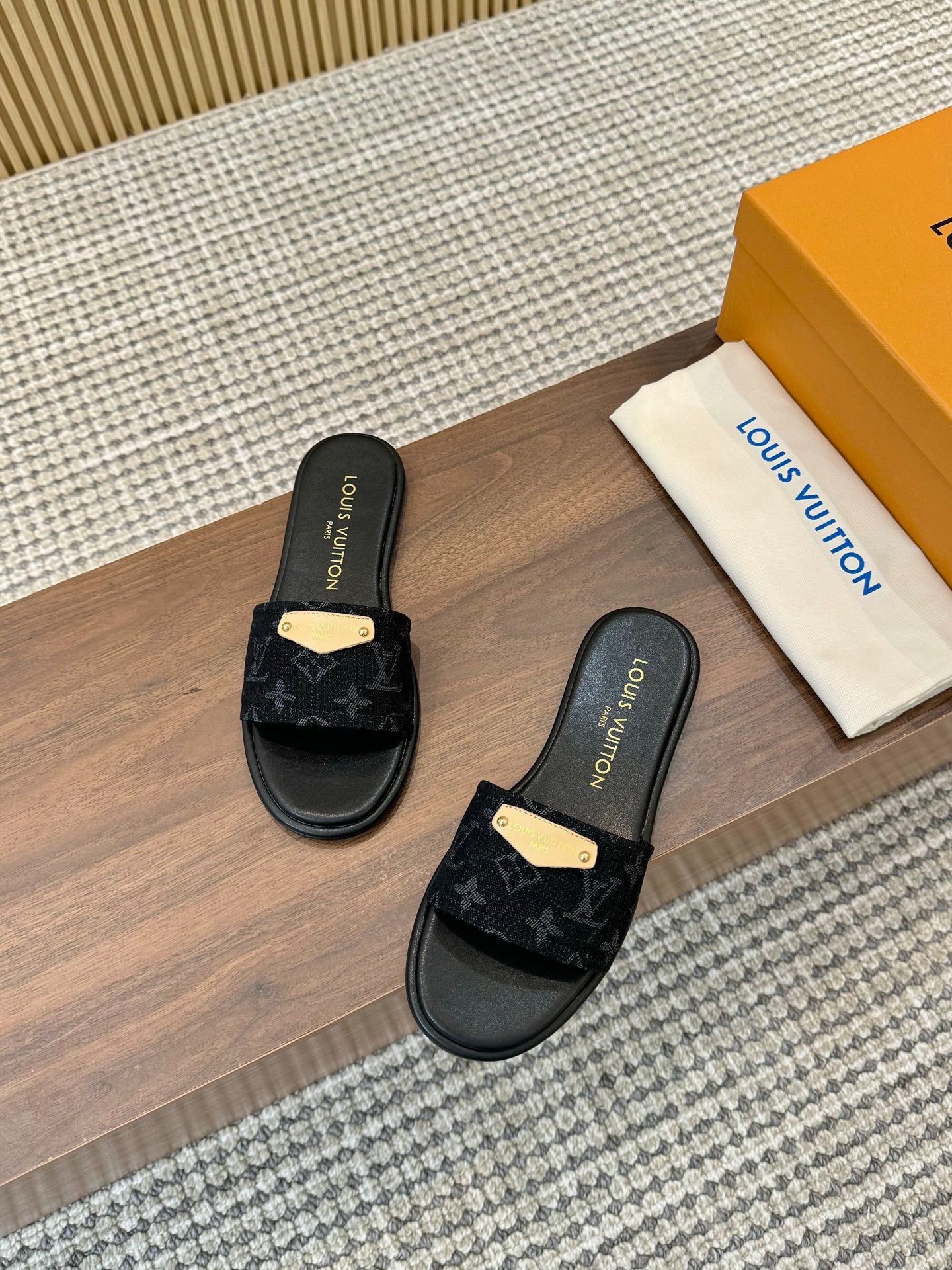 245RE3ZDE Stylish leather shoes 
