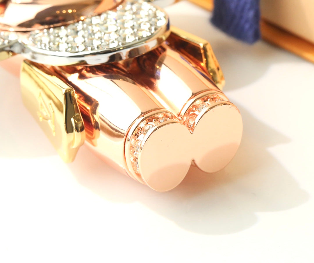 14E68ADE Stylish key closure