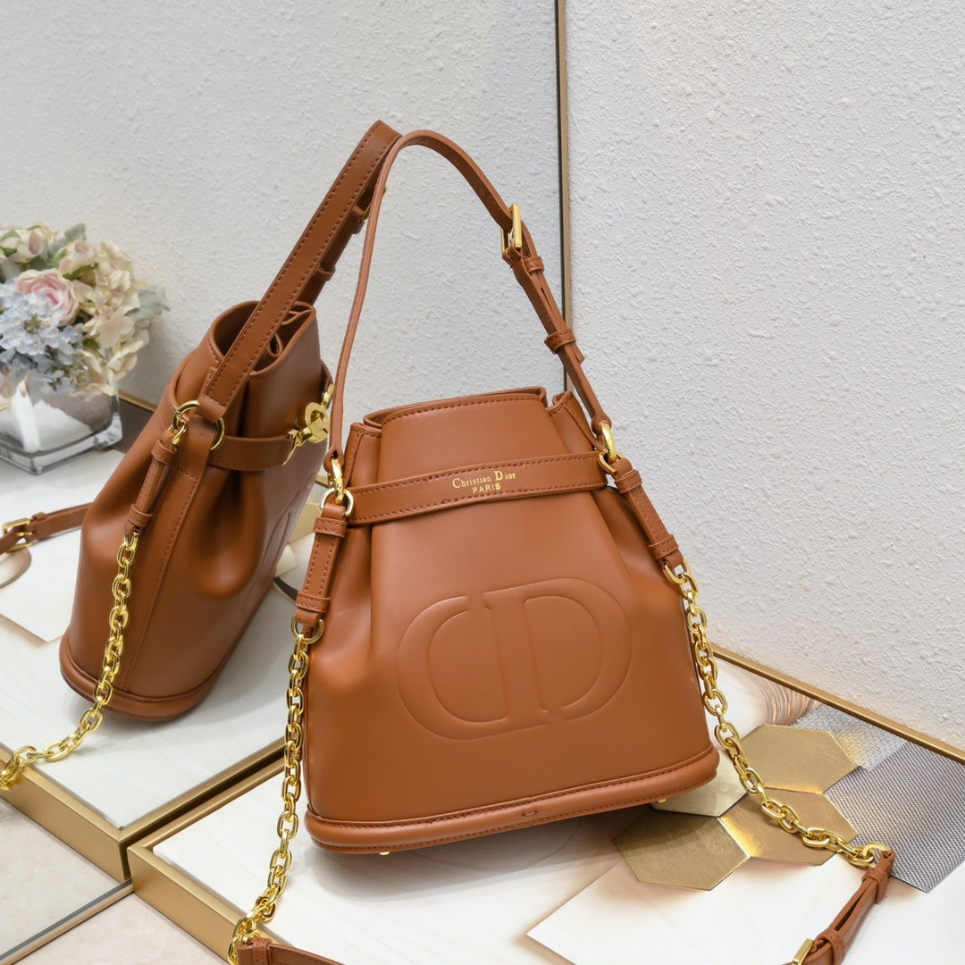 2XD370BDE Stylish leather bag 