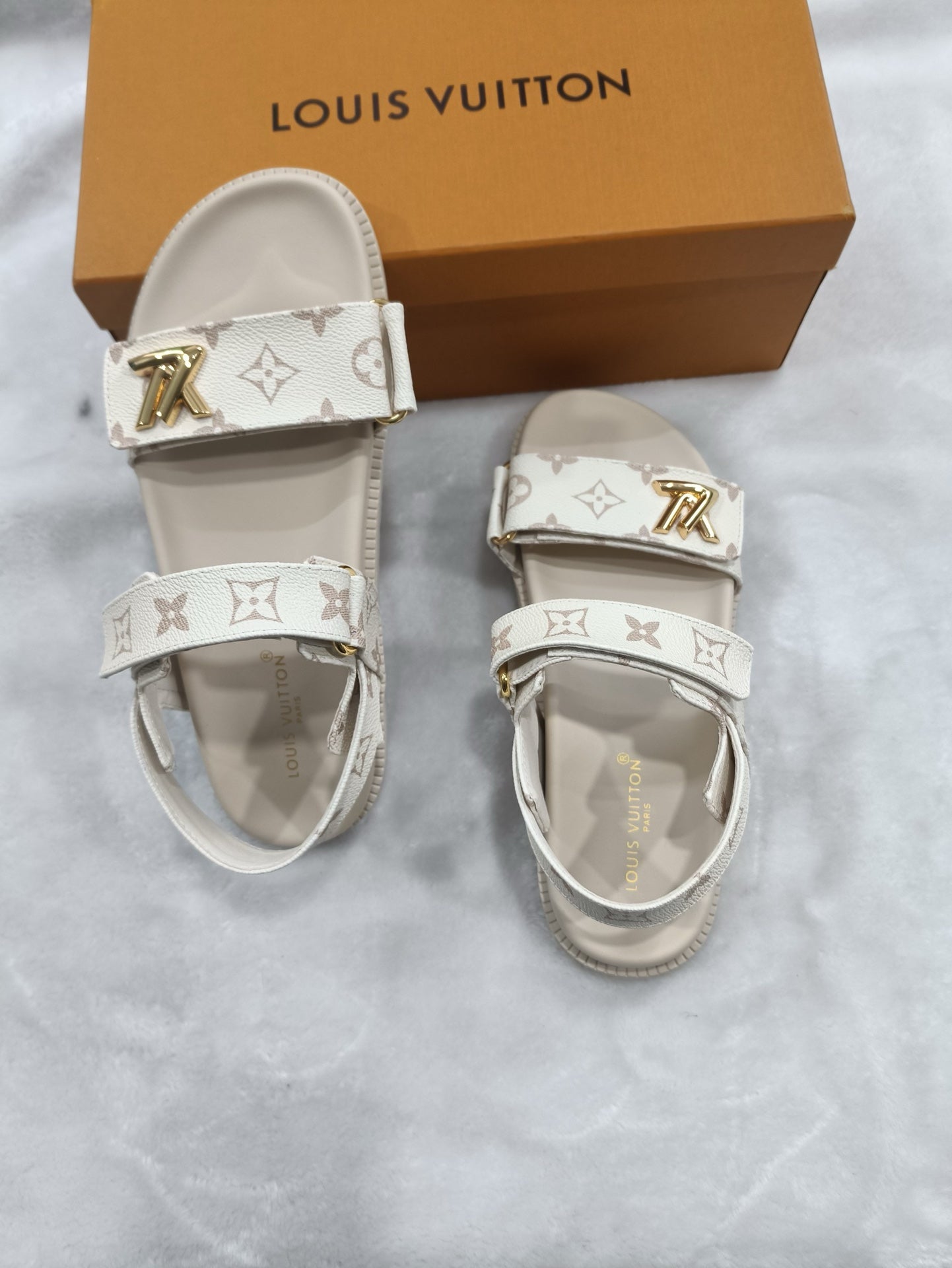 5LE211ZDE Stylish sandals