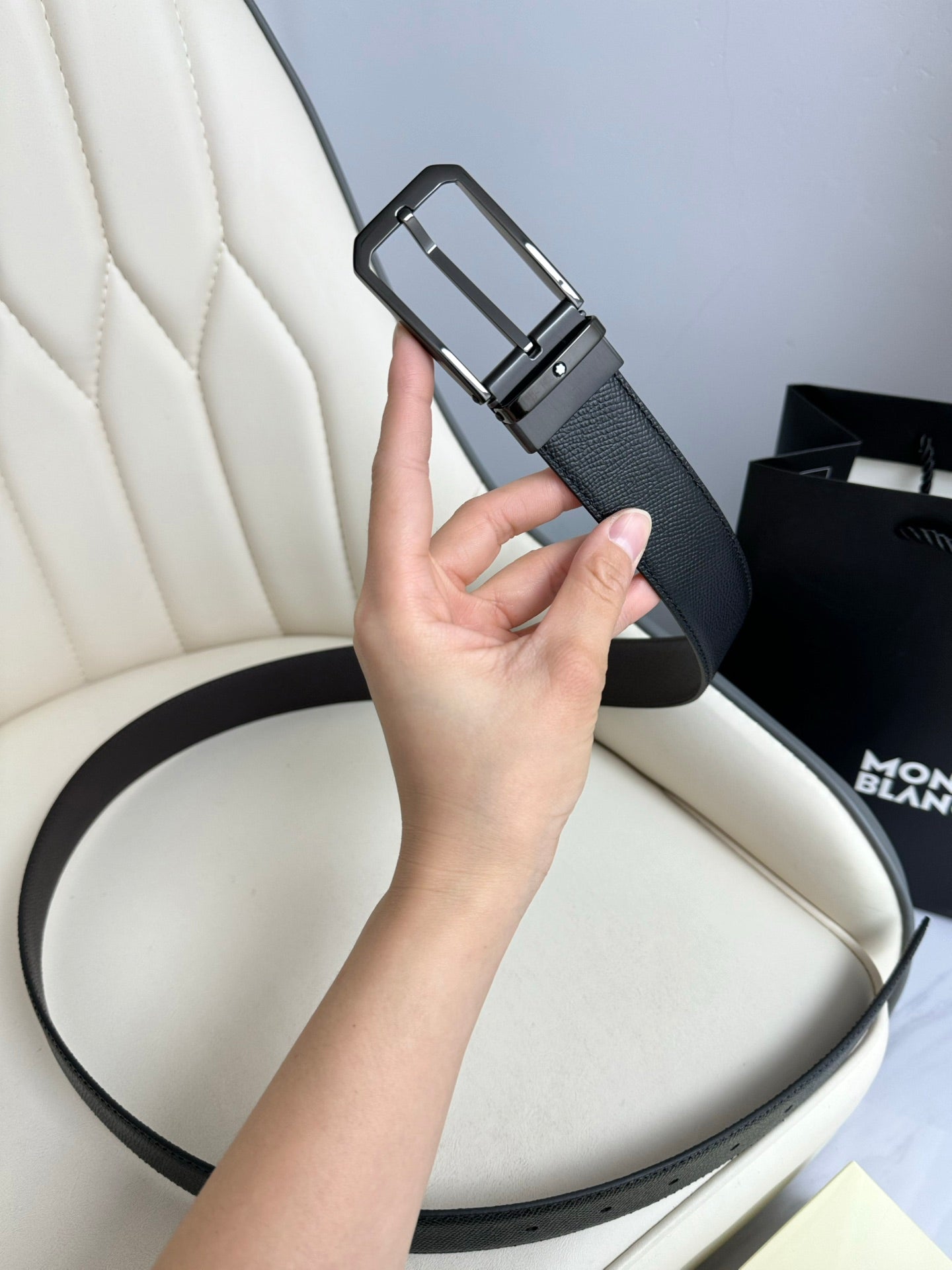 155RA236PDE Stylish  High quality belt With full package