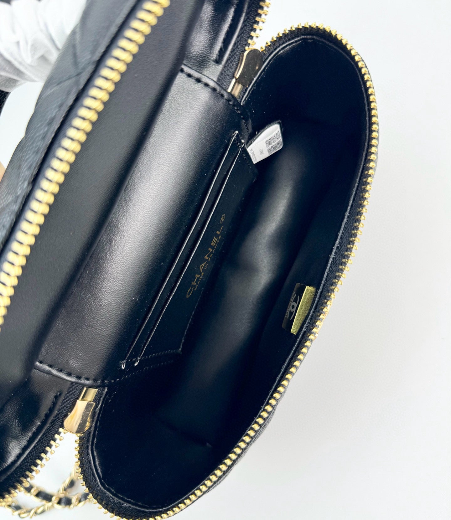 155QC3BDE Stylish leather caviar bag