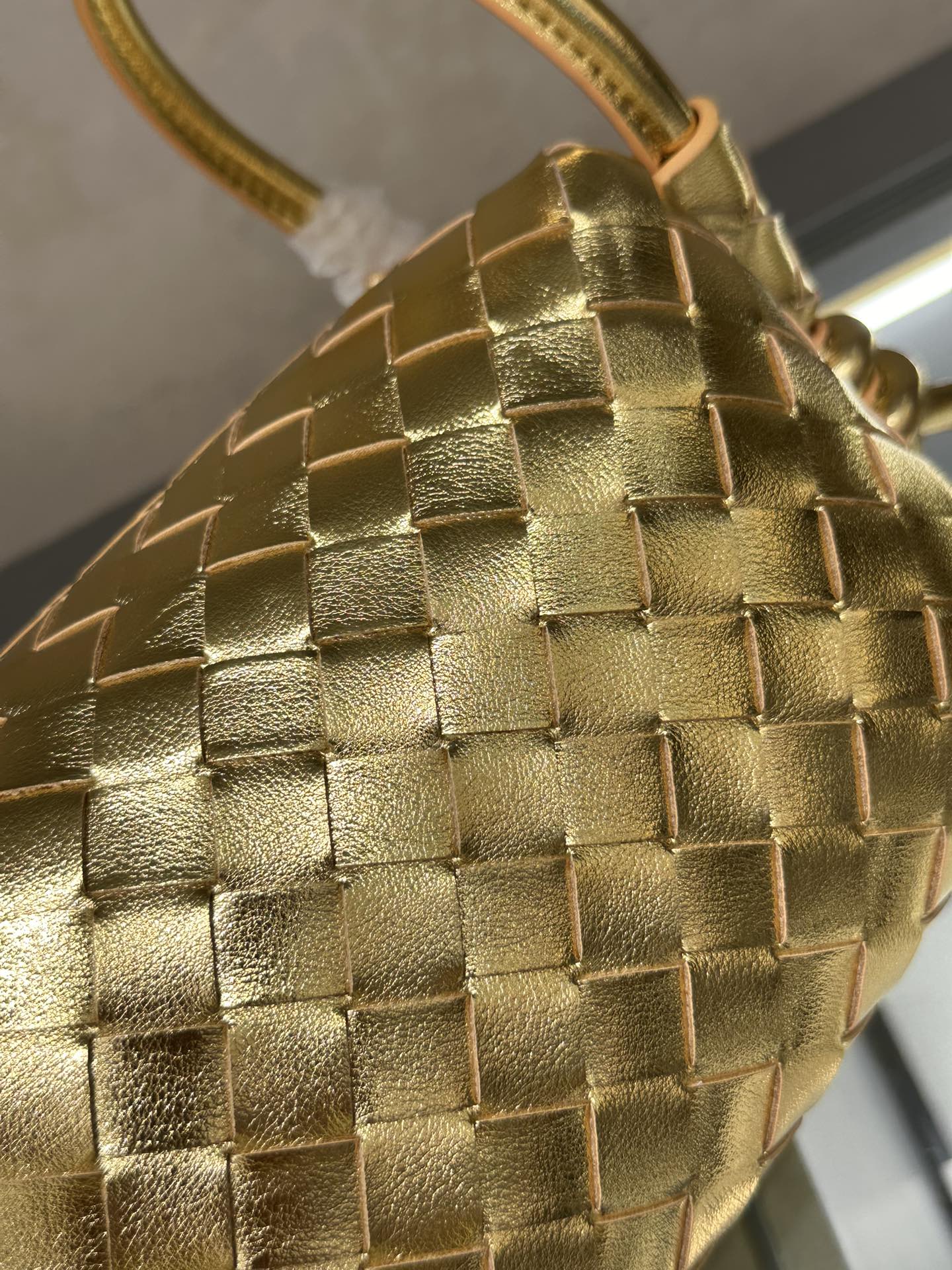 1XA84BDE Stylish leather bag