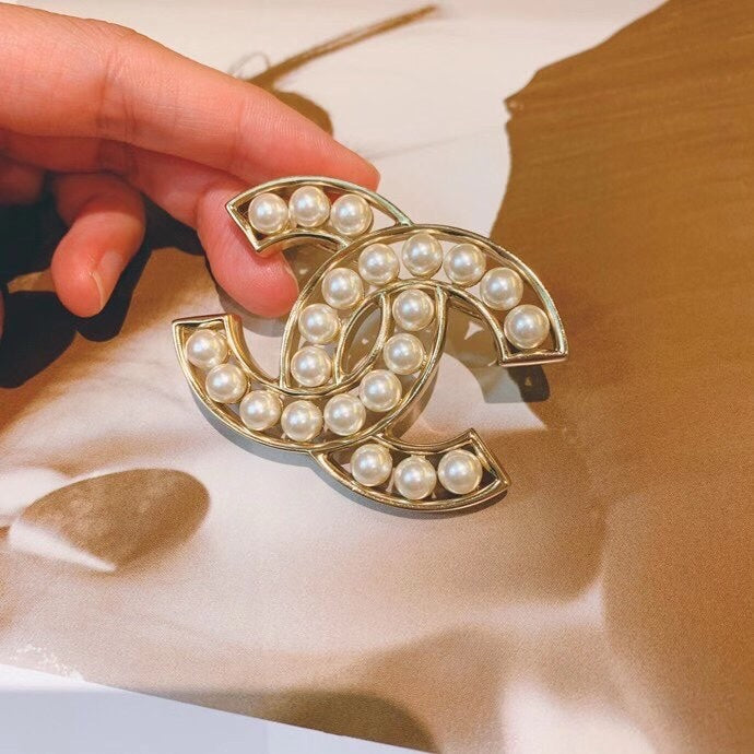 14C339XDE Stylish  Brooch