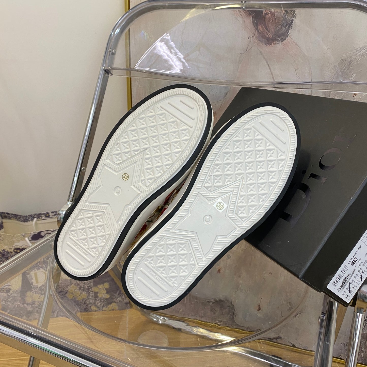 1YD20ZDE Stylish Sneakers