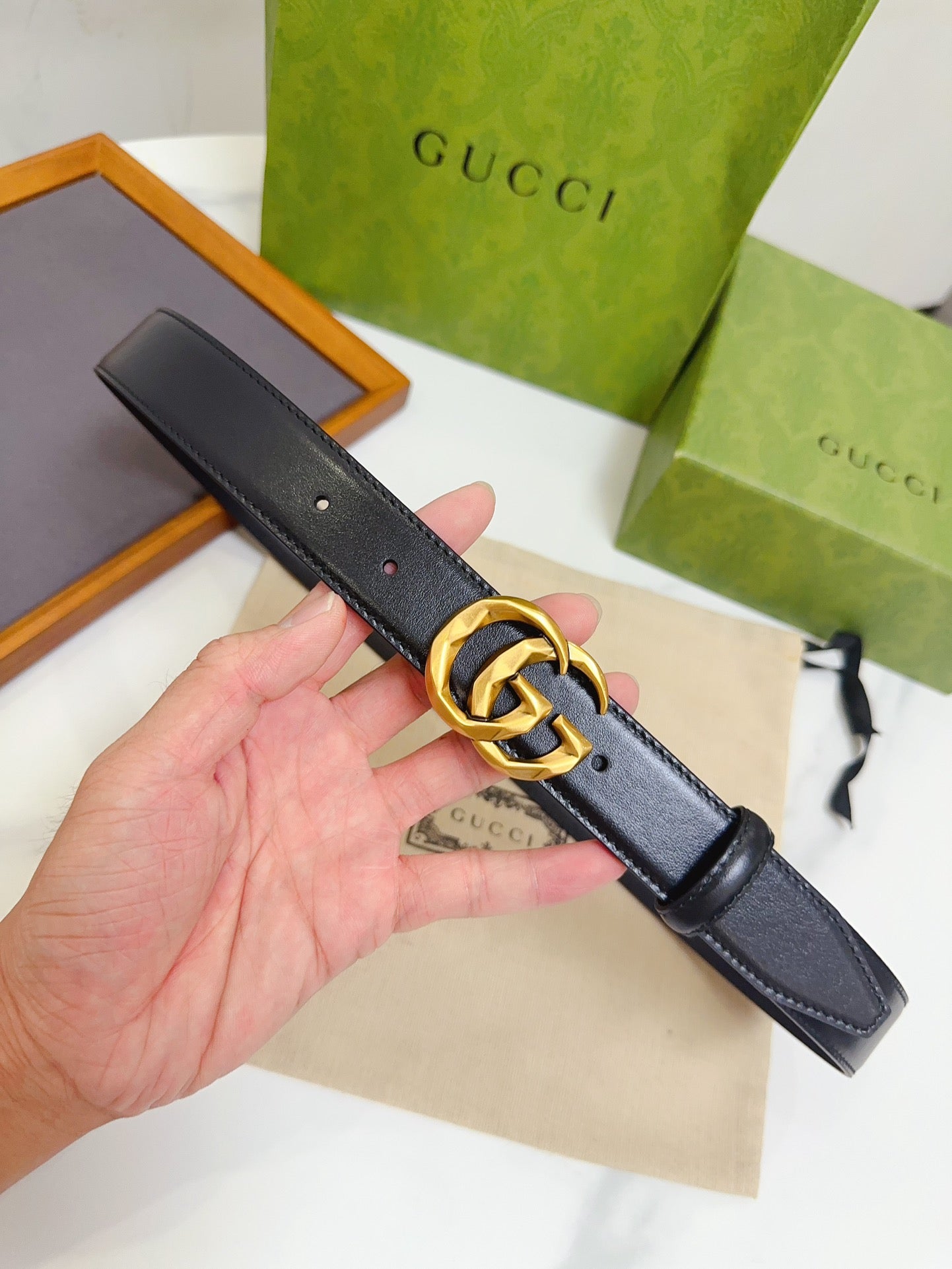 255RB13PDE Stylish  High quality belt With full package