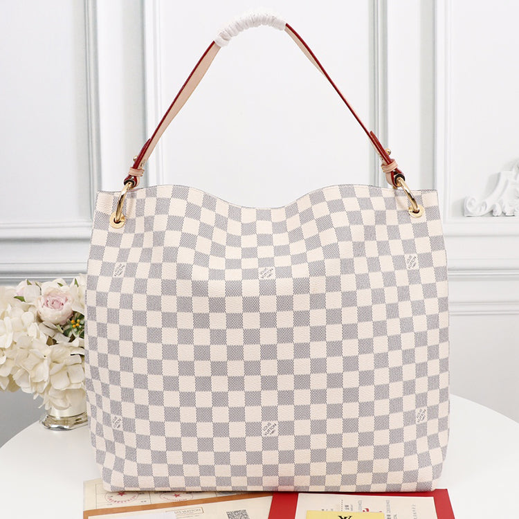 1E84BDE Stylish leather bag 