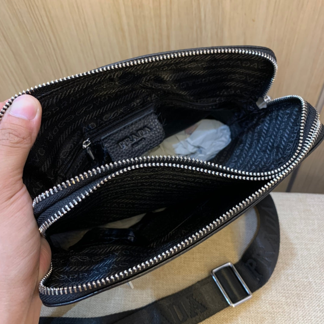2XPD308BDE Stylish leather bag 