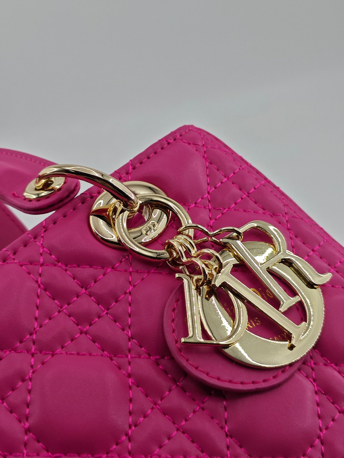 15RD60BDE Stylish leather bag