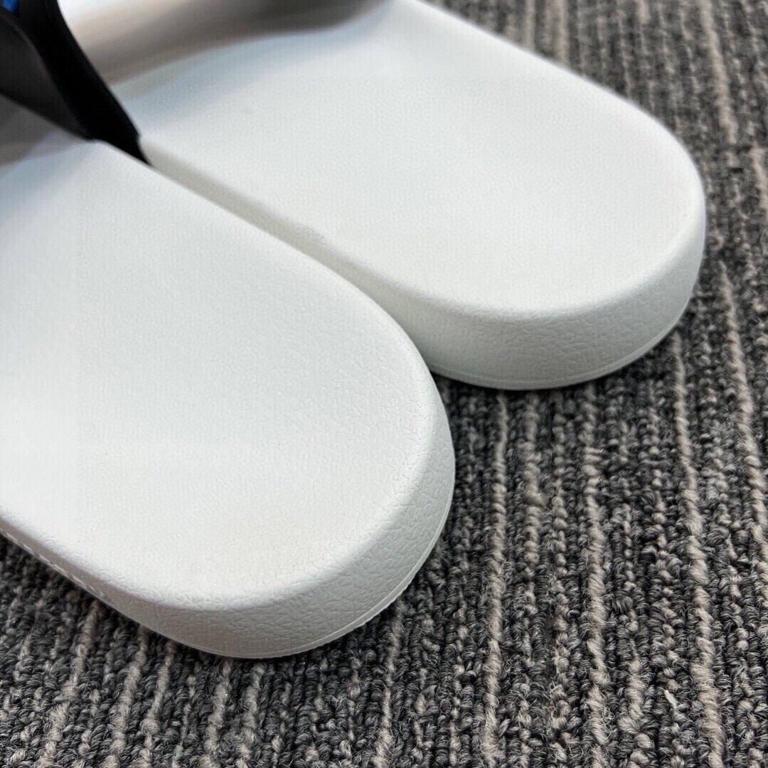 535ZR255ZDE Stylish Slippers