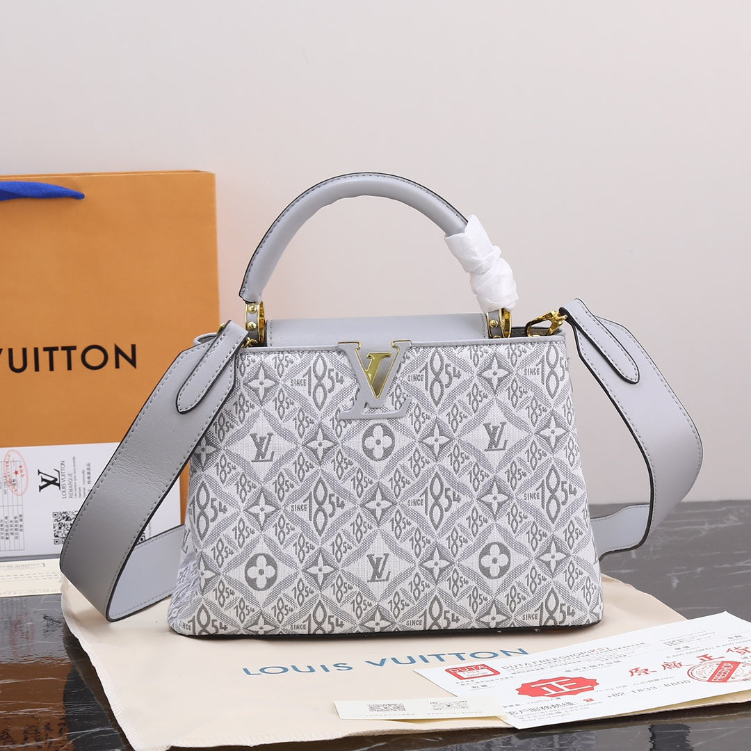 1XE441BDE Stylish leather bag