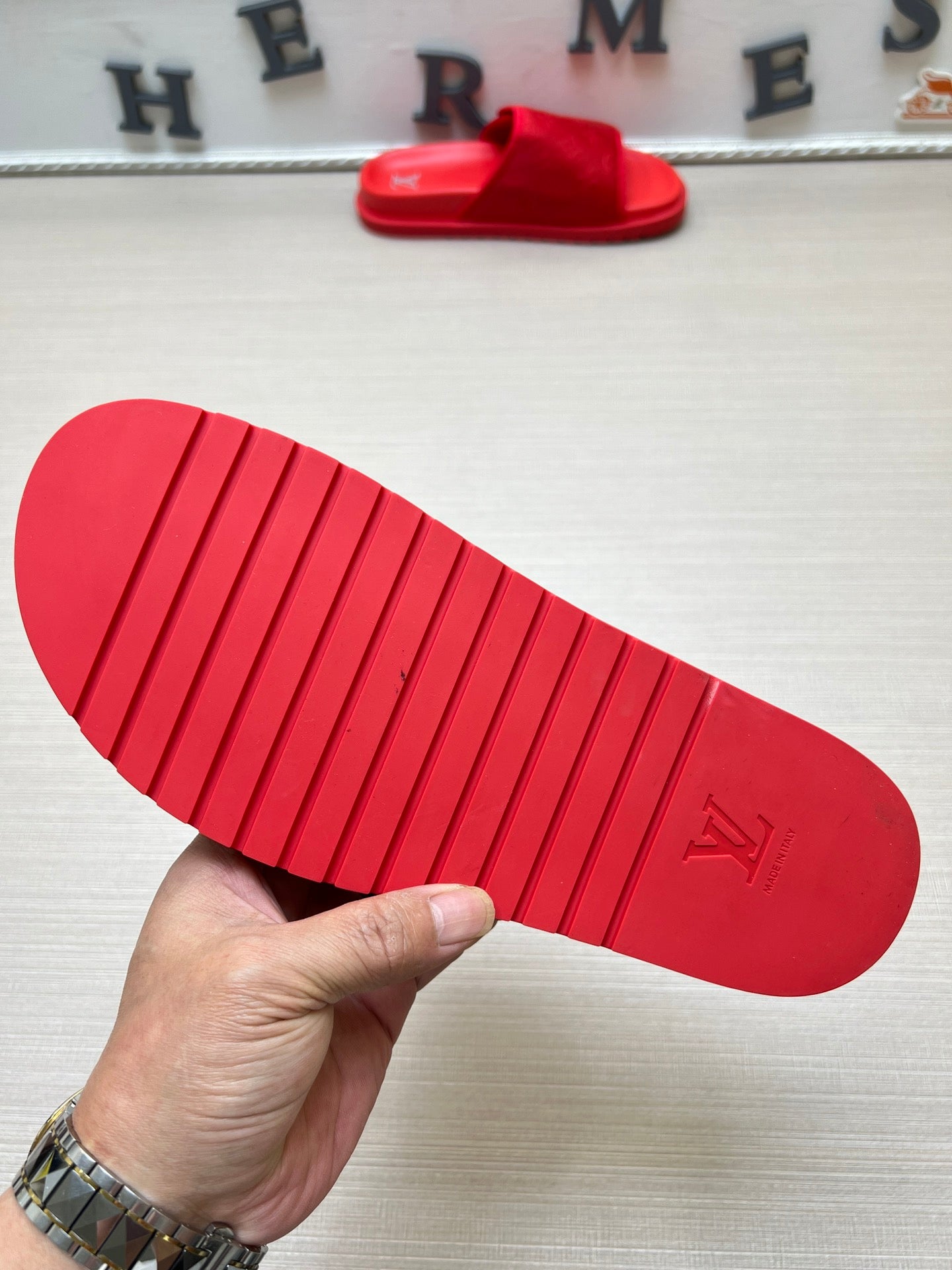 54E14ZDE Stylish slippers