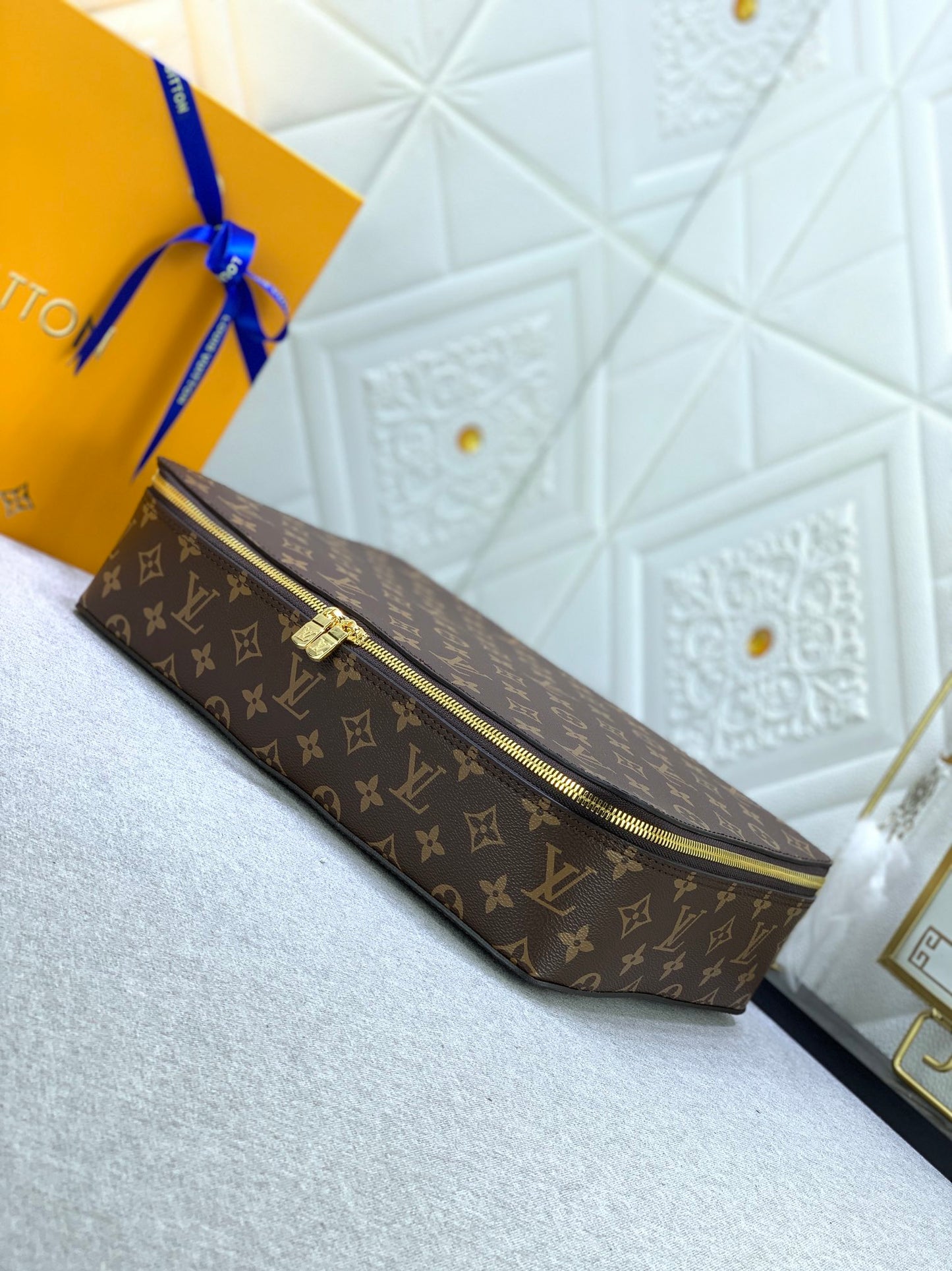 1XE272BDE Stylish leather bag 