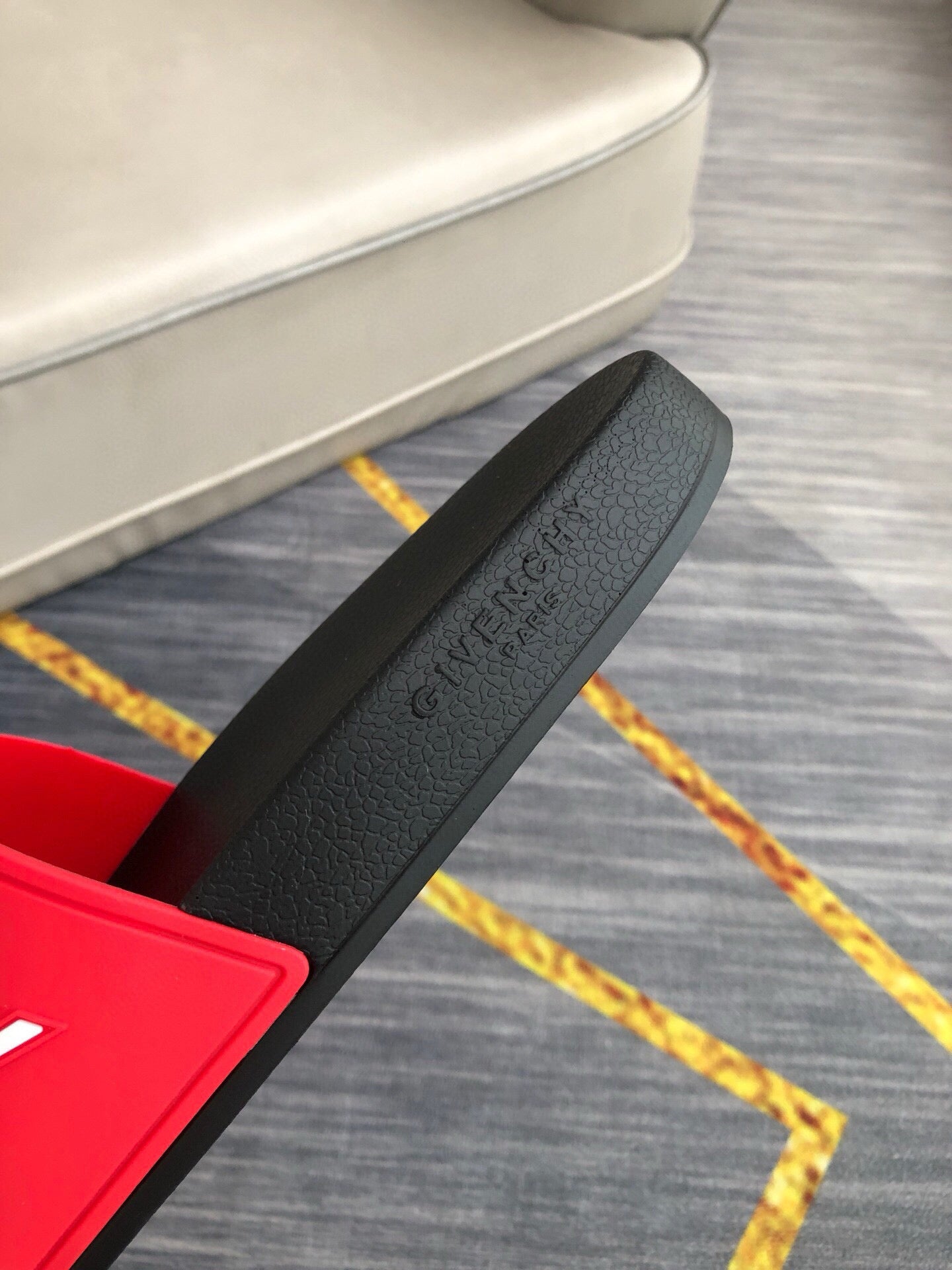 535ZGV265ZDE Stylish Slippers