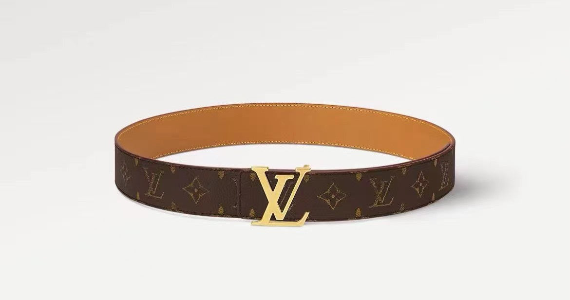 14E131PDE Stylish  High quality belt With full package