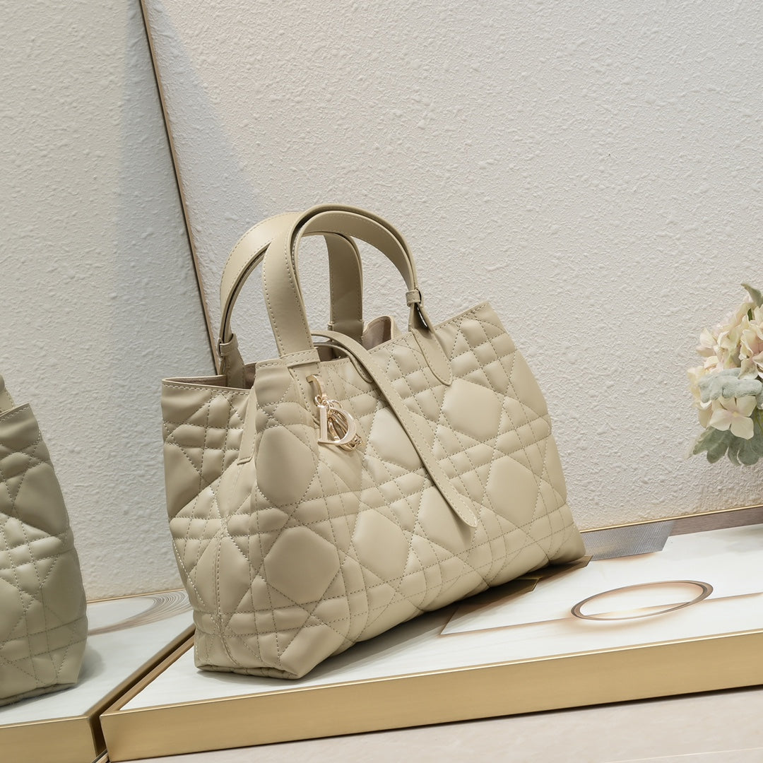 2XD359BDE Stylish leather bag 