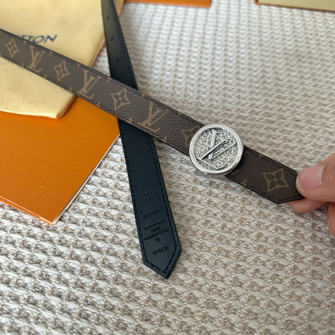 14E144PDE Stylish  High quality belt With full package