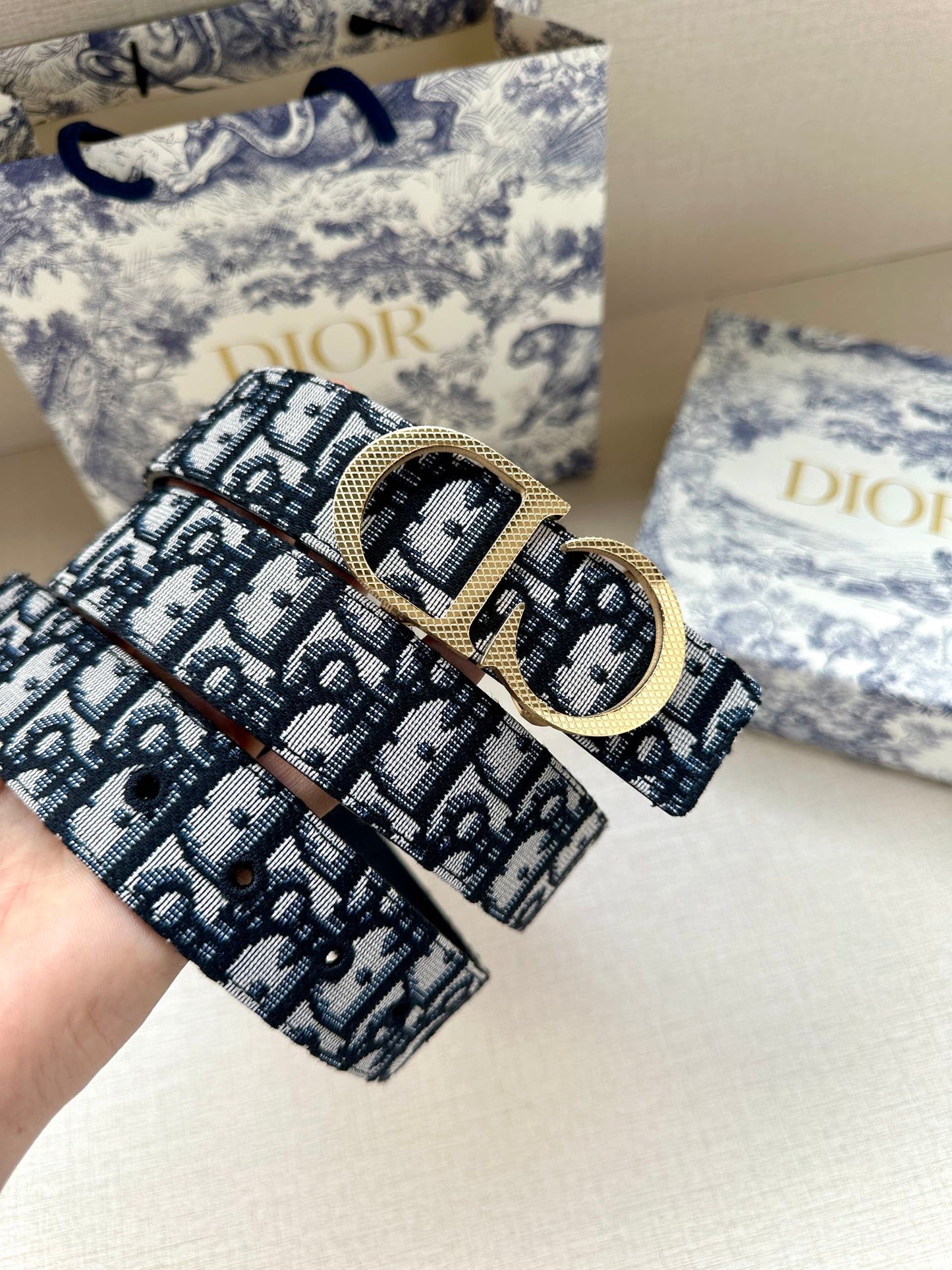 1RD197PDE Stylish  High quality belt With full package