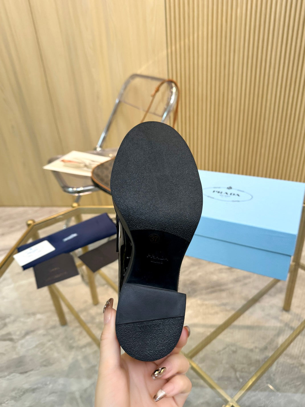 285ZPD63ZDE Stylish leather High heels