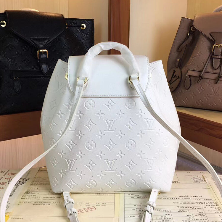1E065BDE Stylish leather bag 