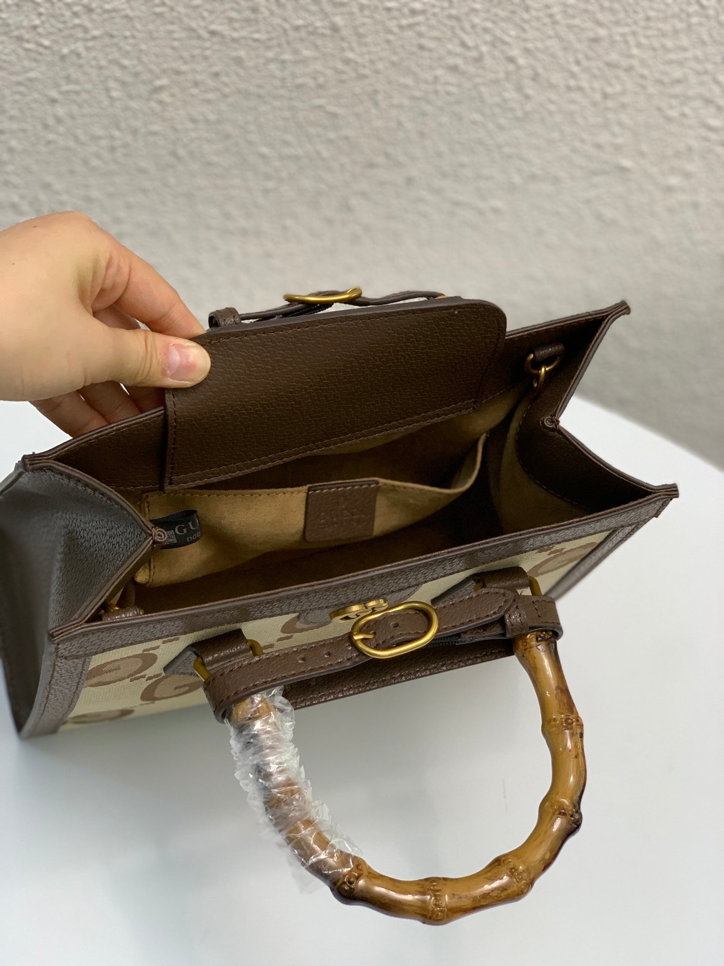 1XB117BDE Stylish leather bag 