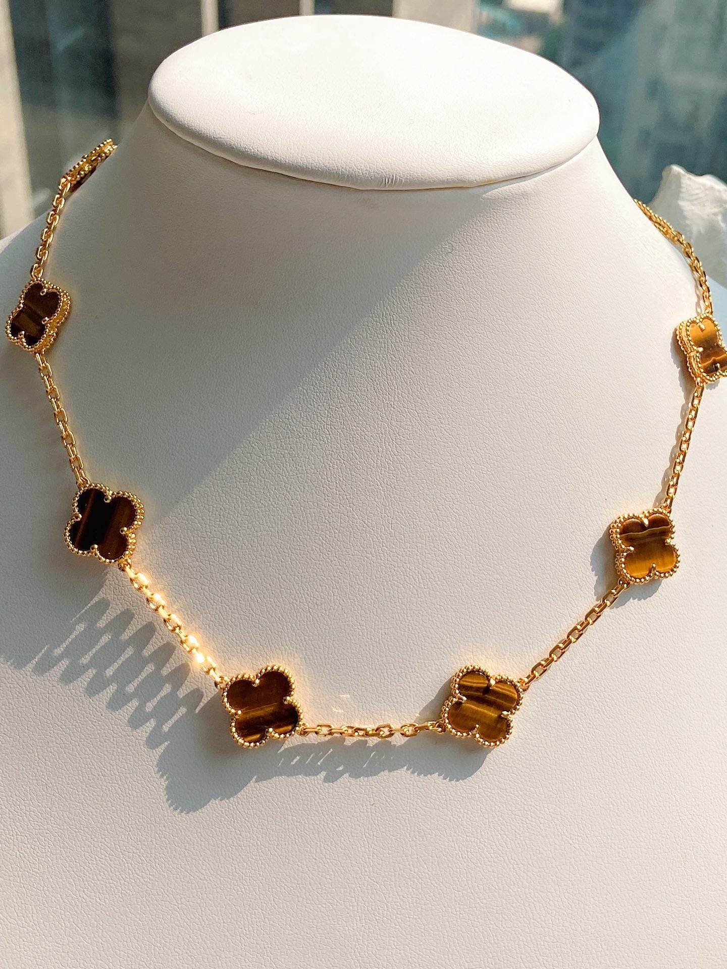 5XVA181XDE Stylish 10 flowers necklaces