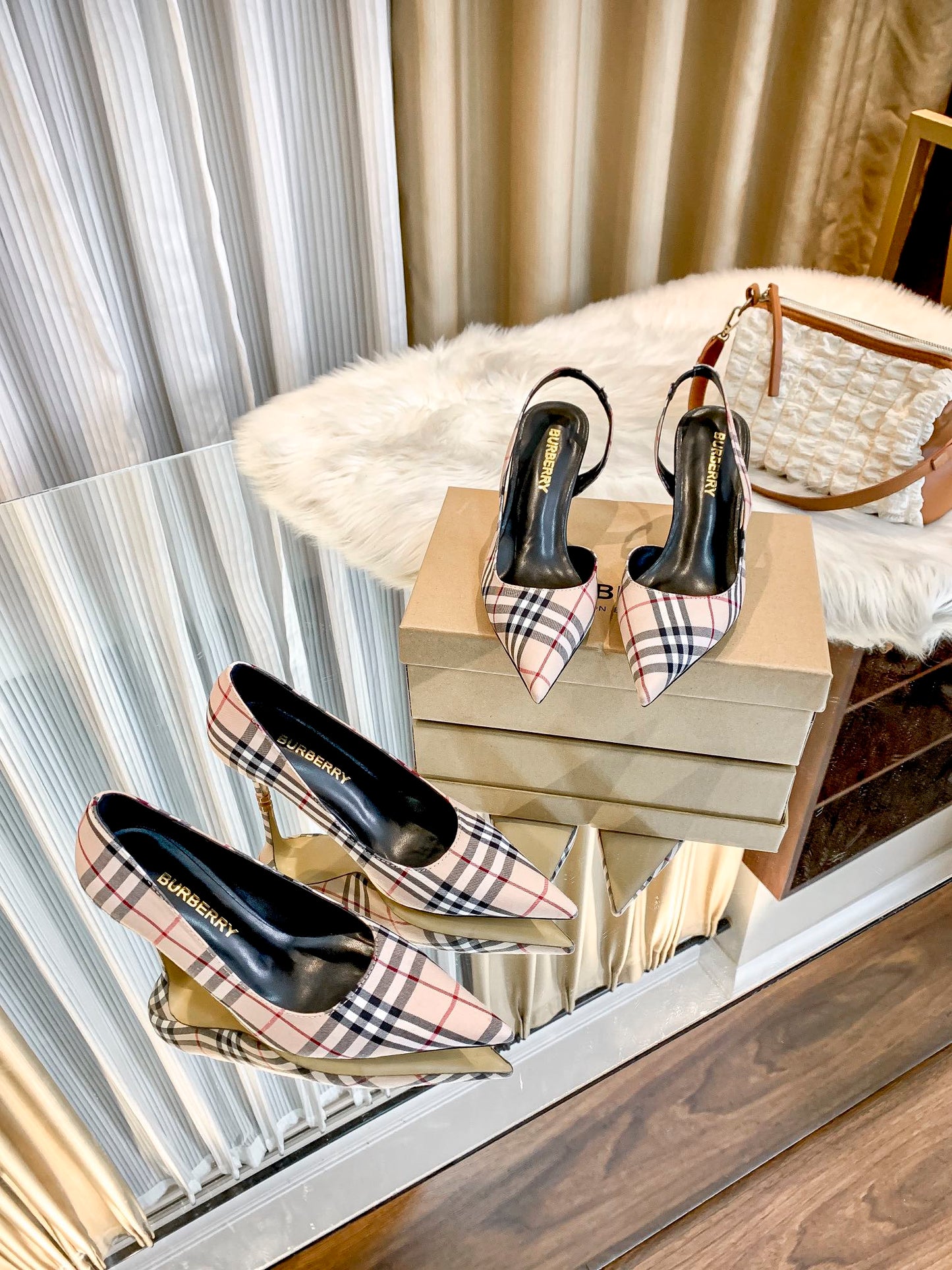1WR261ZDE Stylish  High heels