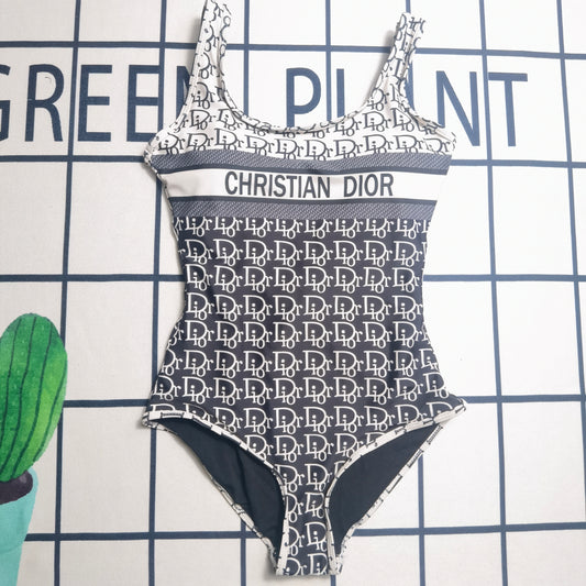 14D285YDE Stylish Bikini swimsuit