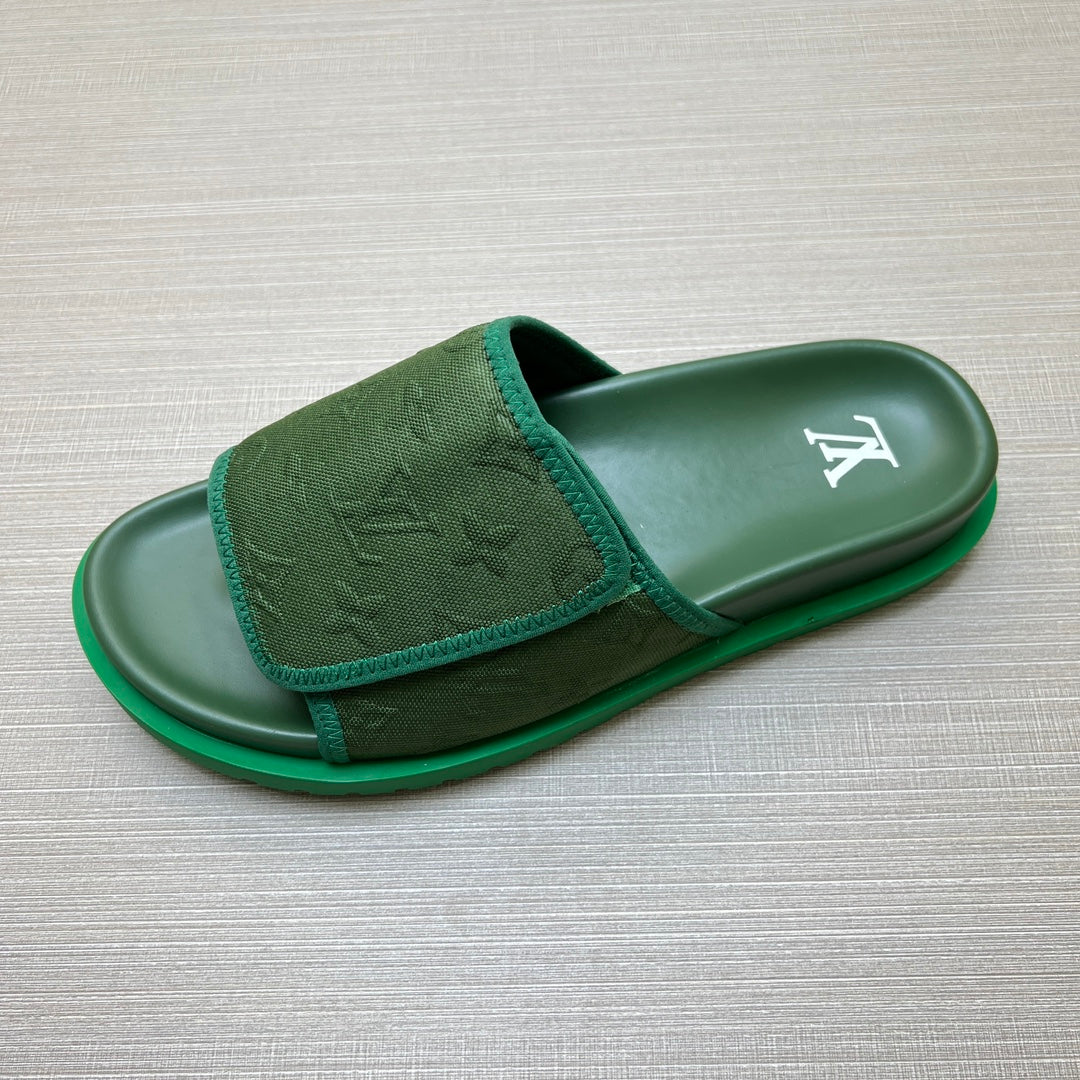 54E14ZDE Stylish slippers