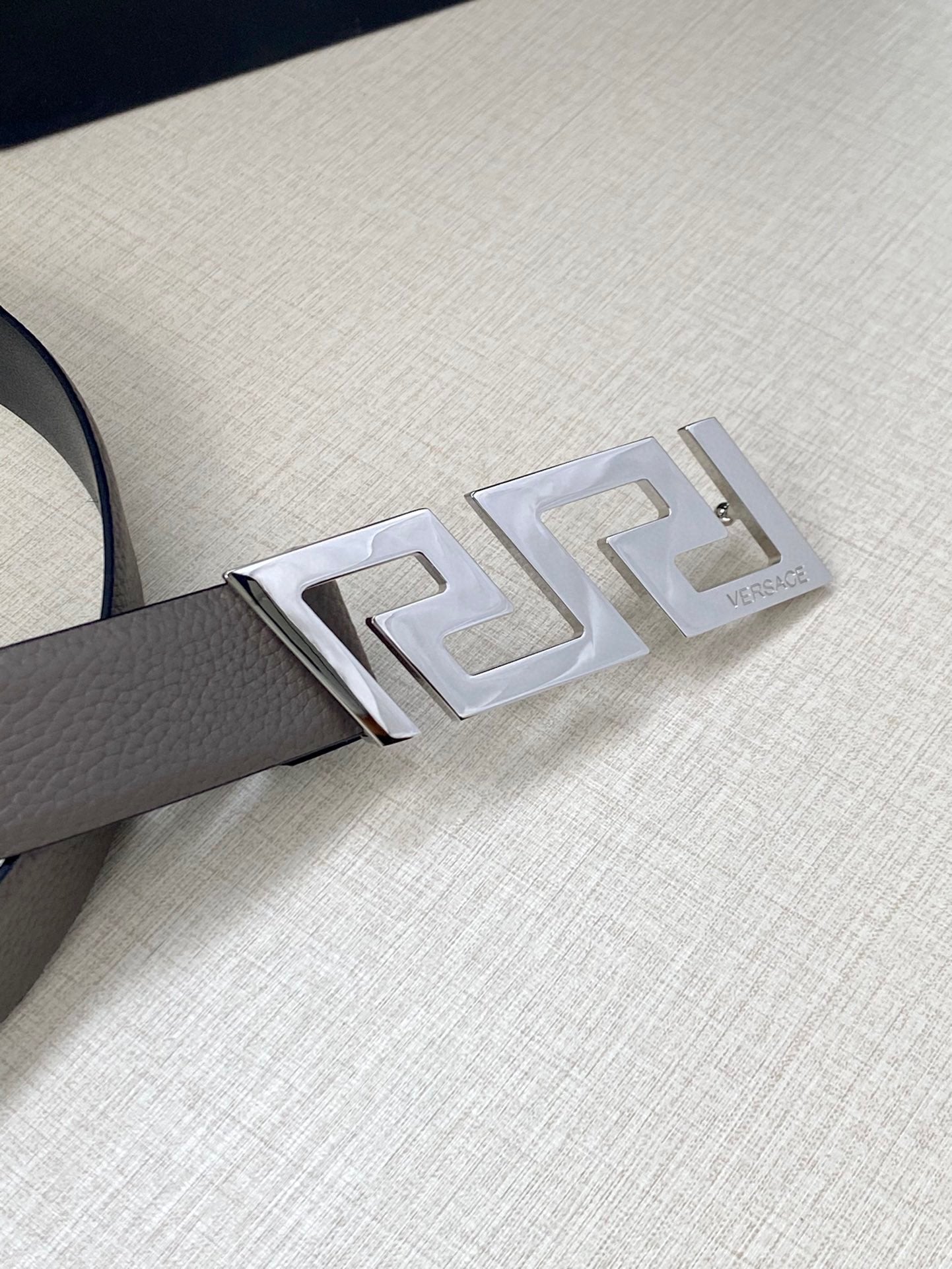 1WV166PDE Stylish  High quality belt With full package