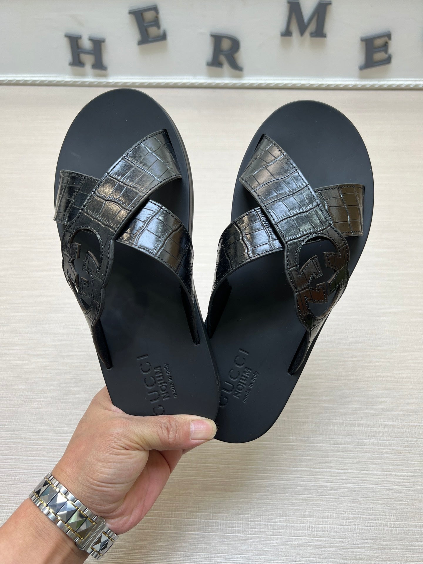 54B12ZDE Stylish slippers