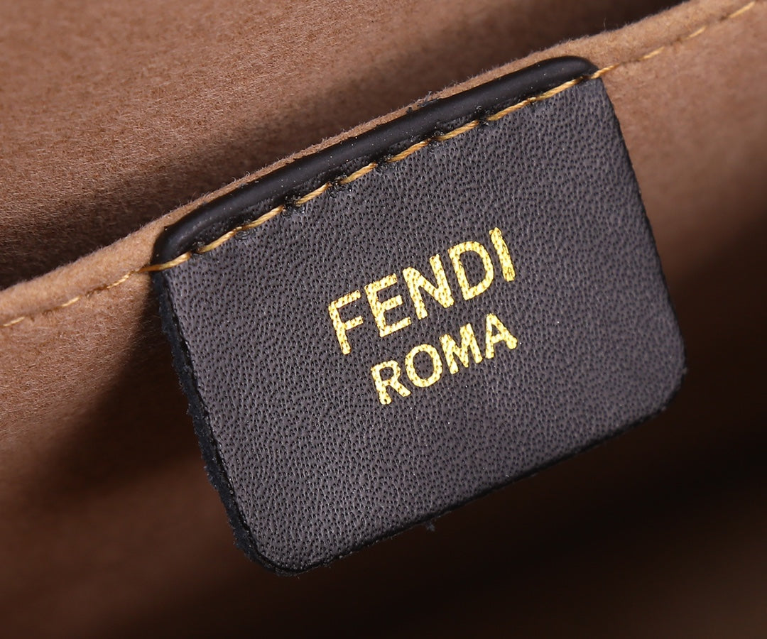 1XF91BDE Stylish leather bag 