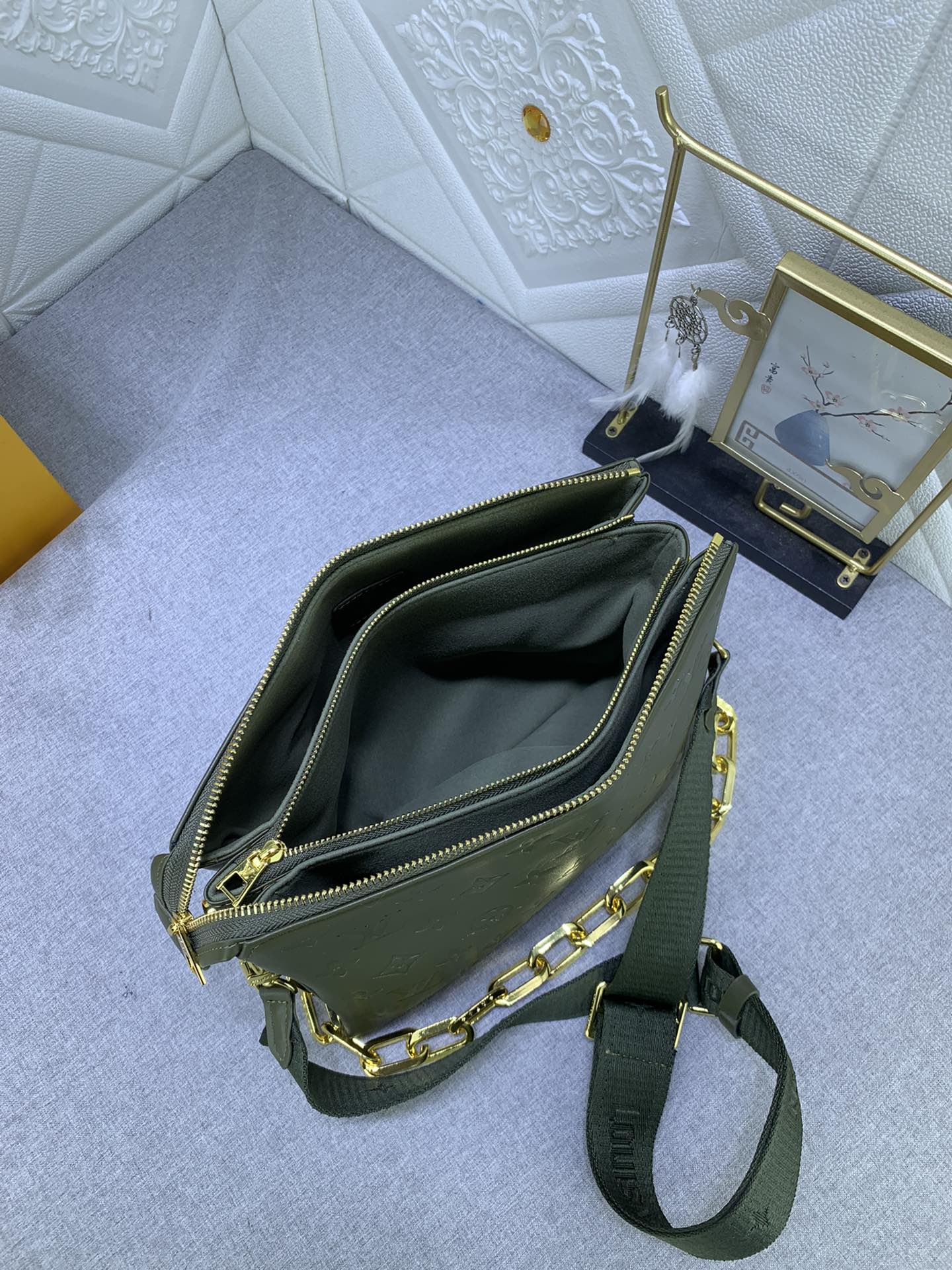 2XE40BDE Stylish leather bag 