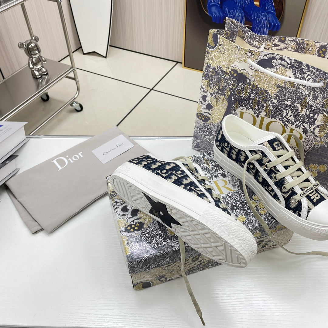 1XD65ZDE Stylish shoes