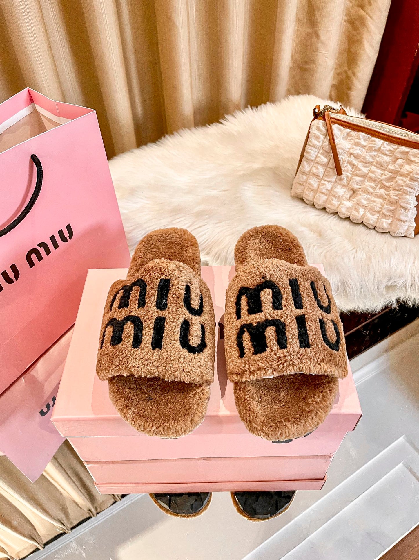 1JA25ZDE Stylish Slippers