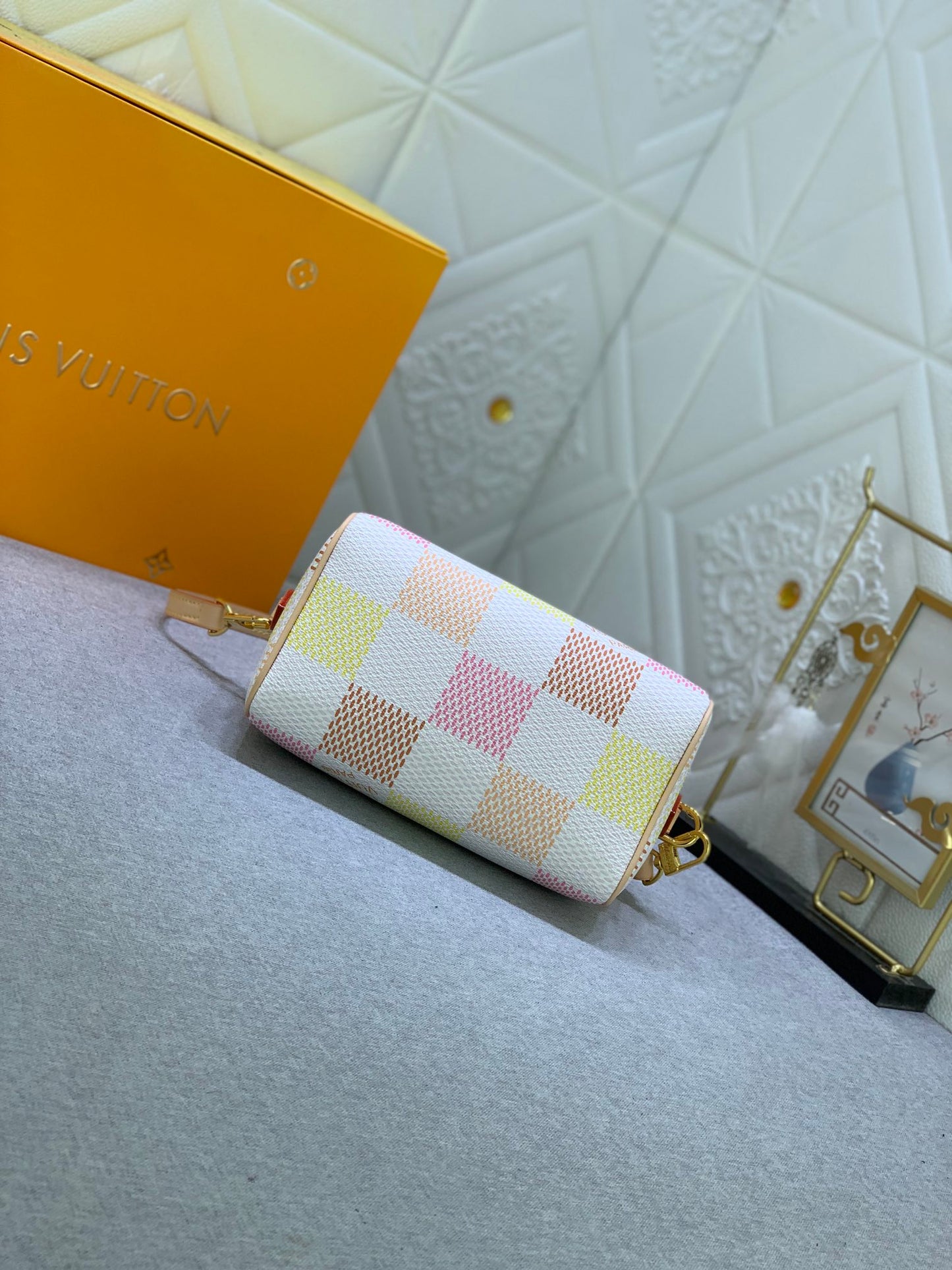 2XE334BDE Stylish leather bag 