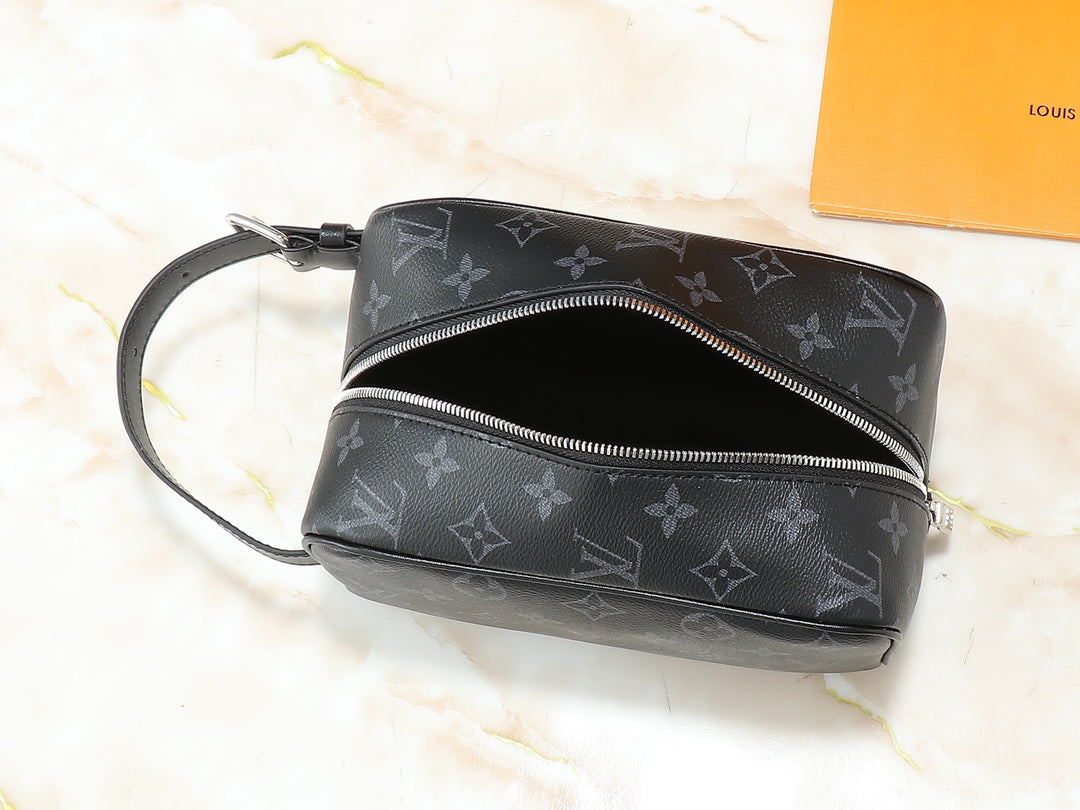 15RE69BDE Stylish leather bag