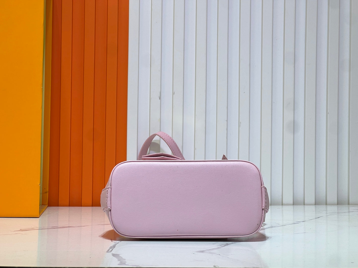 155NE1BDE Stylish leather bag