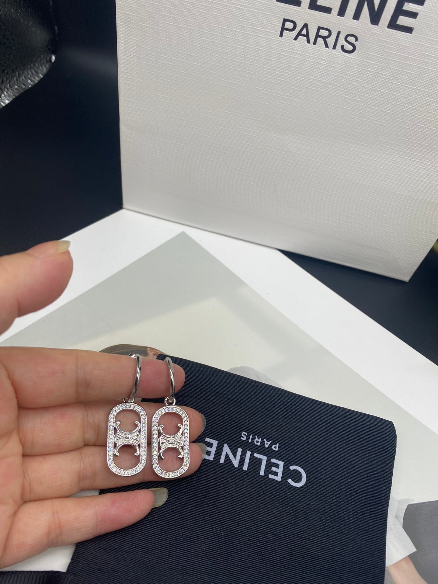 1XCL566EDE Stylish Earrings