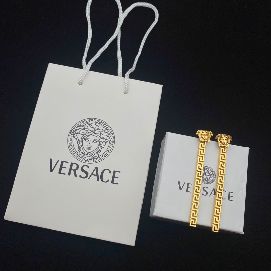 14V287EDE Stylish Earrings